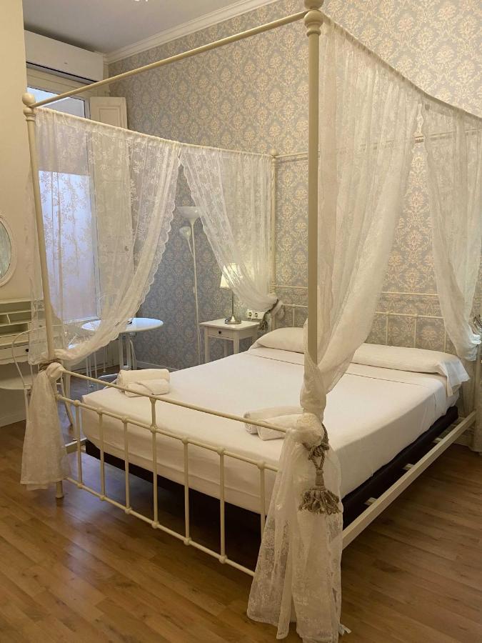 Lumine Luxury Suites By Gaiarooms Barcelona Luaran gambar