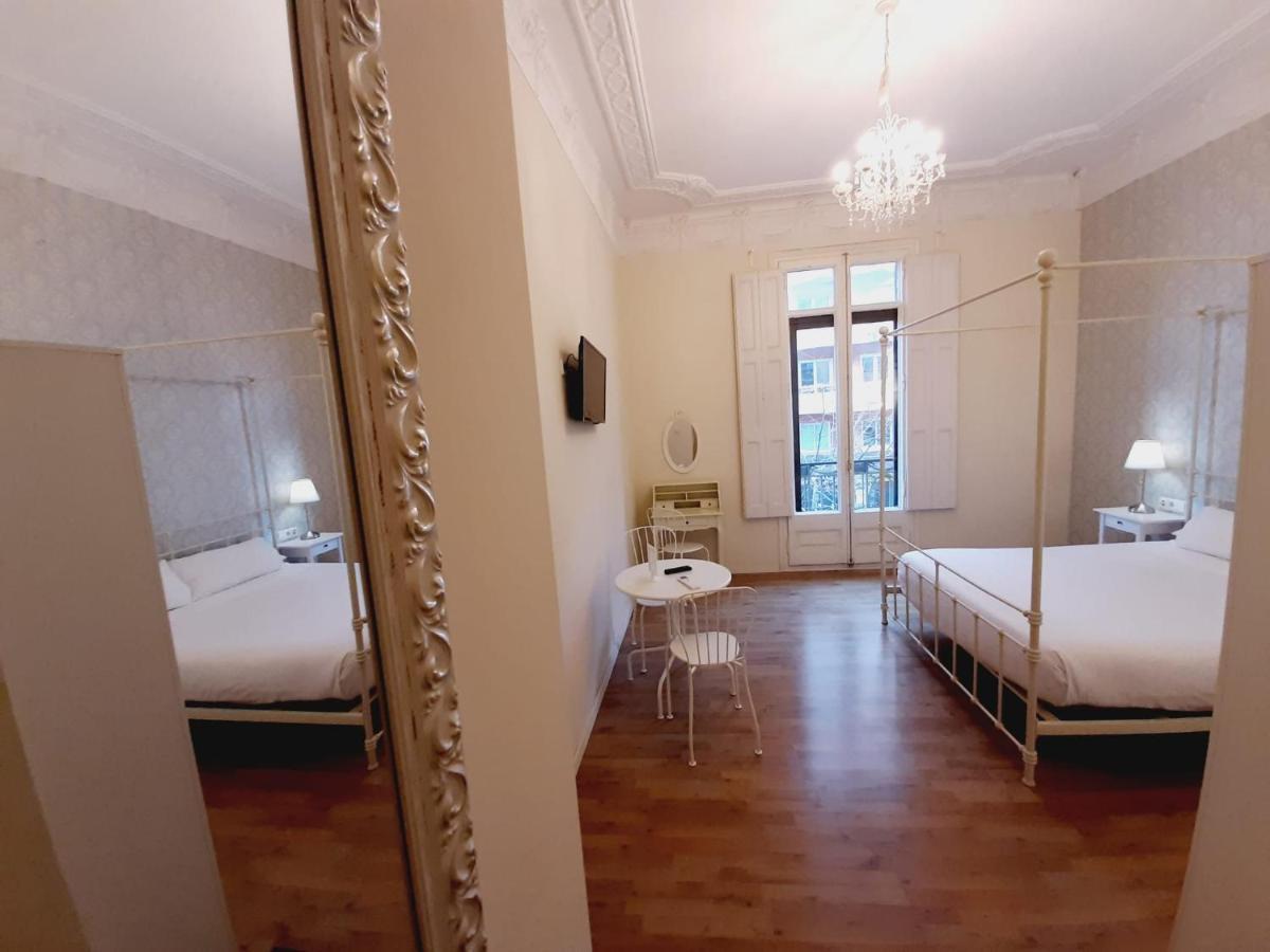 Lumine Luxury Suites By Gaiarooms Barcelona Luaran gambar
