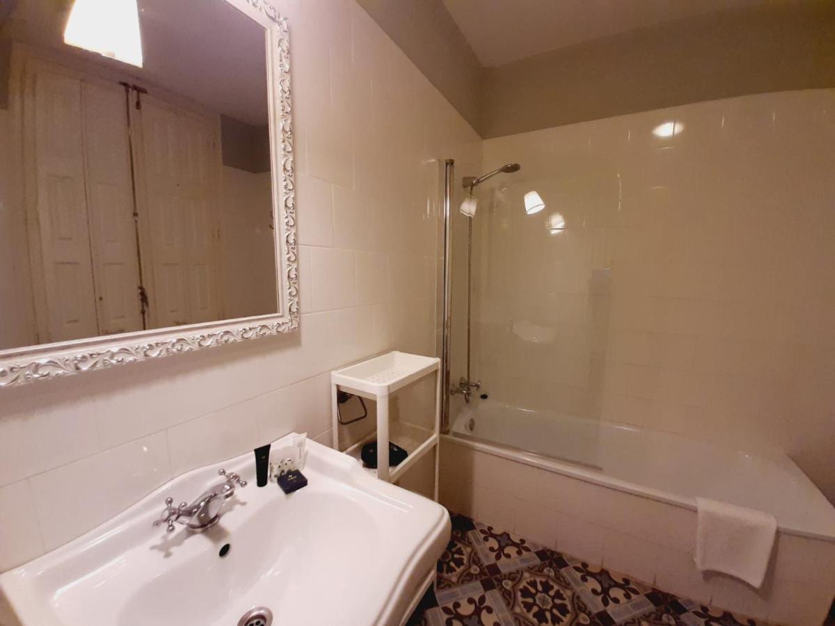 Lumine Luxury Suites By Gaiarooms Barcelona Luaran gambar